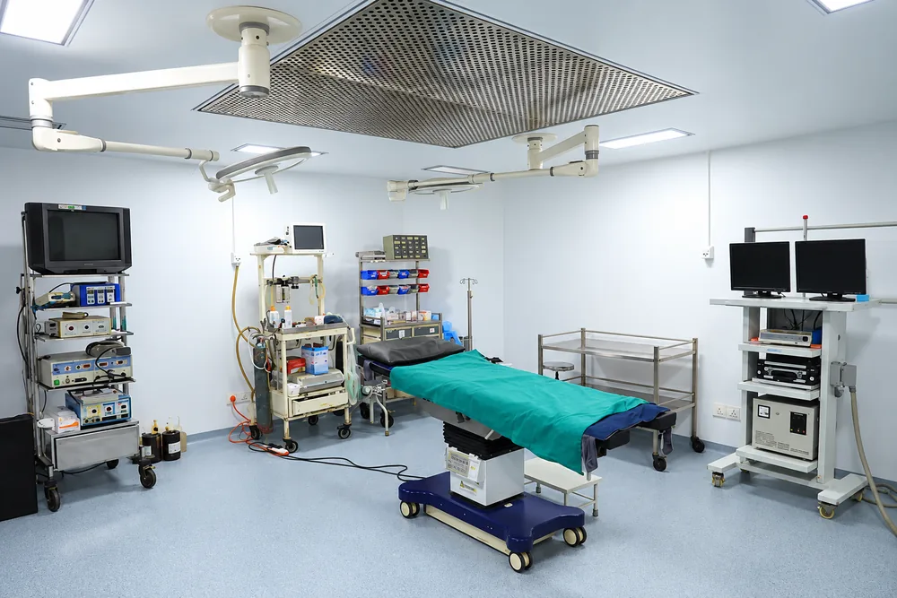 Operating theatre for joint replacement